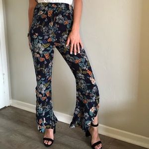 Floral ruffle pants